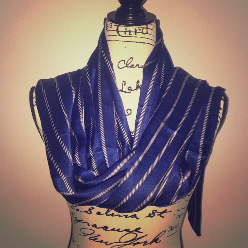 Banana Republic scarf N W/O tags